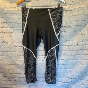 Under Armor Heat Gear Compression Pants & NO pockets